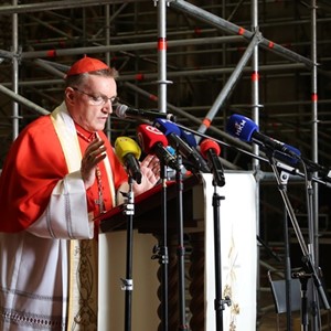 Kardinal Bozanić blagoslovio početak radova na obnovi kompleksa katedrale i Nadbiskupskog dvora